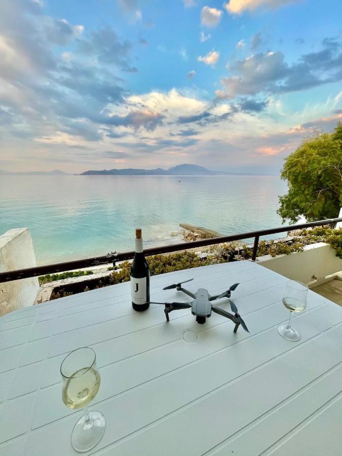 Stunning Beachfront Apartment Stratos Nerántza المظهر الخارجي الصورة